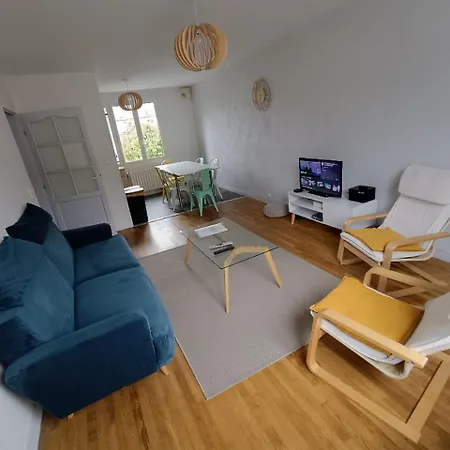 Holiday home Maison 6 Avec Jardin A Angers